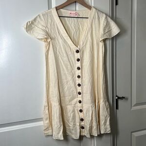 Showpo women’s dress cream off white size 2 women’s button up i266